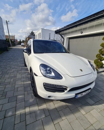 Porsche Cayenne cena 99900 przebieg: 350000, rok produkcji 2011 z Biecz małe 352